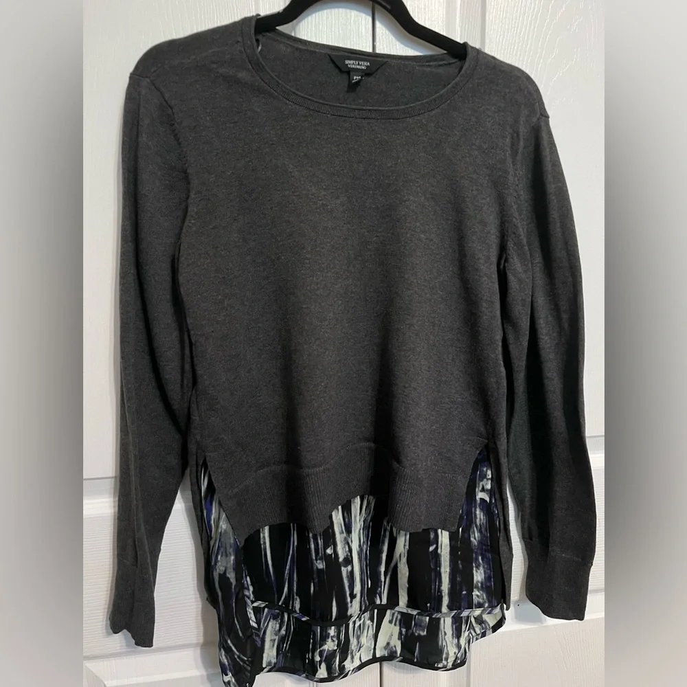 Simply Vera Vera Wang. 2Fer Gray Women's Top. Size MP - Picture 3 of 7